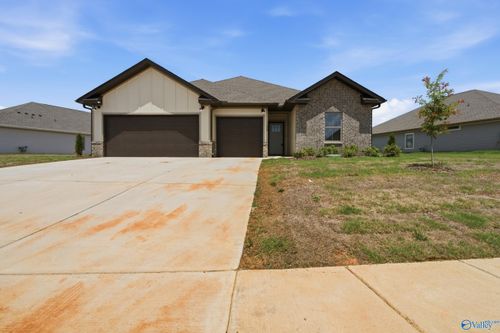 128 Stockholm Ln, Huntsville, AL, 35811-8168 | Card Image