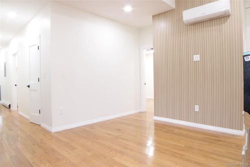 22011 94th Dr, Queens Village, NY, 11428-2105 | Card Image