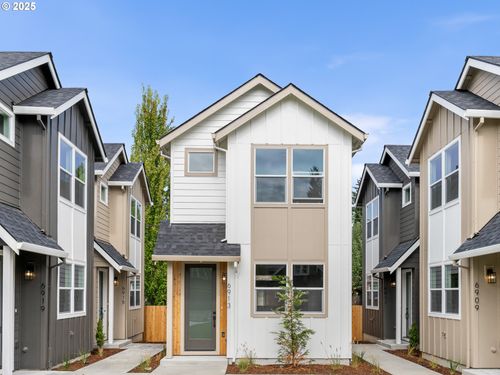 6913 N Bank St, Portland, OR, 97203-1331 | Card Image