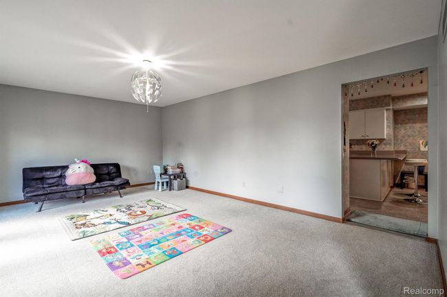 24593 Redwing Dr, House other with 4 bedrooms, 3 bathrooms and null parking in Novi MI | Image 5