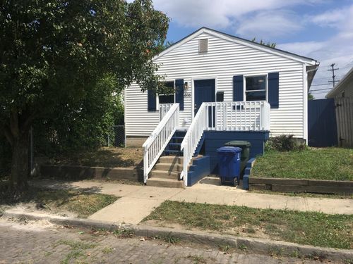 606 Reynolds Ave, Columbus, OH, 43201-3739 | Card Image