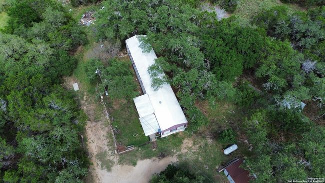 2121 Rolling River Vw, Home with 3 bedrooms, 3 bathrooms and null parking in Spring Branch TX | Image 16