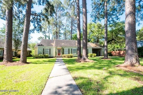 220 Bertheaud Ave, Opelousas, LA, 70570-4834 | Card Image