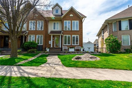 67 Sunvale Pl, Stoney Creek, ON, L8E4Z6 | Card Image