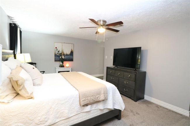 25107 Spring Creek Dr, House other with 4 bedrooms, 2 bathrooms and 2 parking in Spring TX | Image 24
