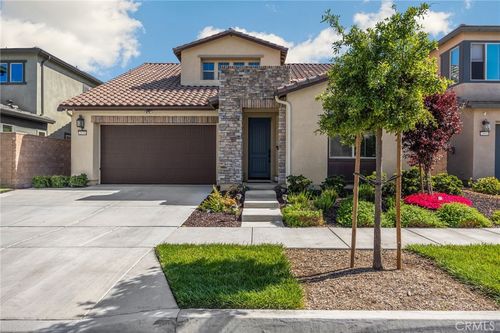 2670 E Embry Ln, Ontario, CA, 91762-7380 | Card Image