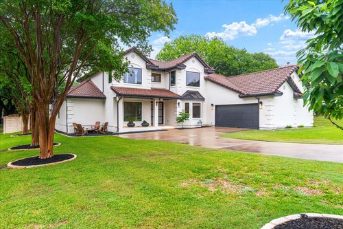 28 Lost Meadow Trl, The Hills, TX, 78738-1307 | Card Image