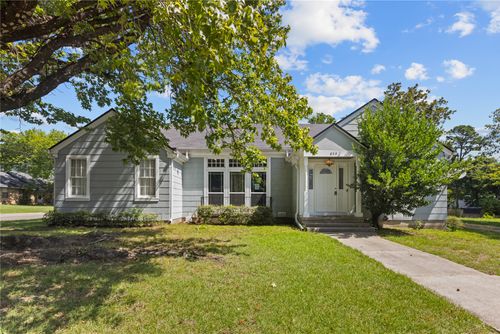 650 W Kaufman St, Paris, TX, 75460-5682 | Card Image