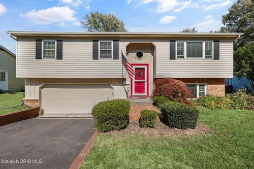 6400 Longfellow Rd, Sylvania, OH, 43560-3335 | Card Image