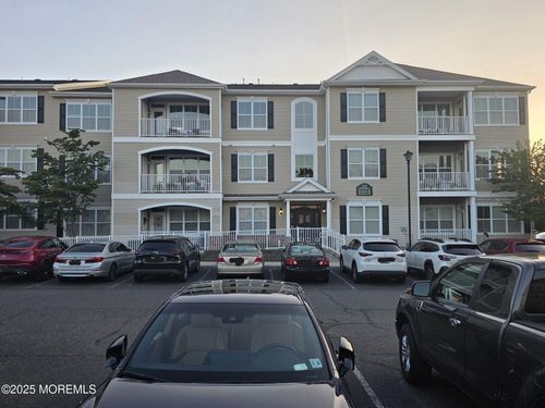 625 Sloan Ct, Matawan, NJ, 07747-4717 | Card Image