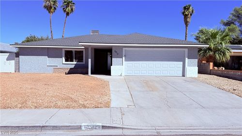 3912 Ventura Way, Las Vegas, NV, 89121-6157 | Card Image