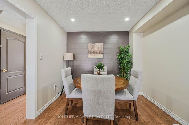 22 Cranberry Cres, House other with 5 bedrooms, 4 bathrooms and 5 parking in Brampton ON | Image 12