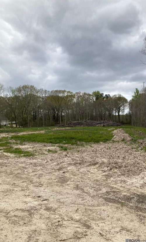 11283 Blackwater Rd, Baker, LA, 70714-6720 | Card Image