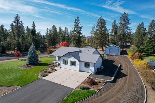 6184 Khloe Ct, Nine Mile Falls, WA, 99026-8318 | Card Image