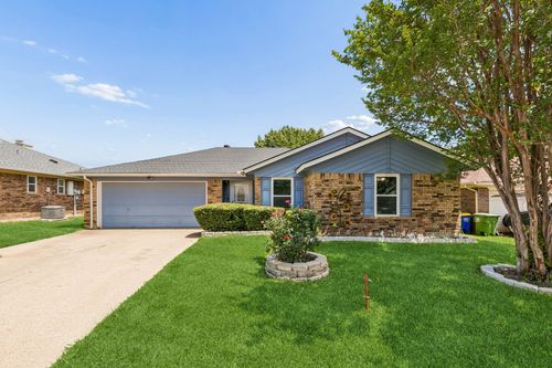 6417 Loma Vista Dr, Watauga, TX, 76148-1420 | Card Image