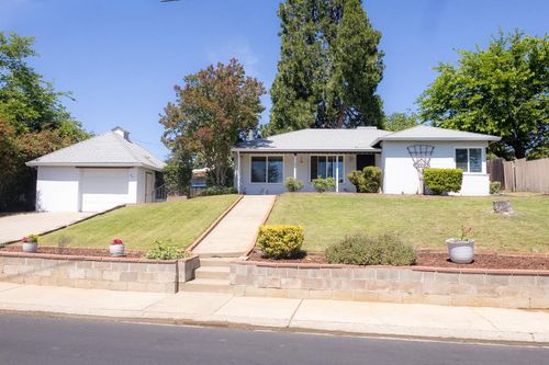 711 Vinewood Ave, Roseville, CA, 95678-4036 | Card Image