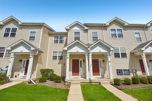 626 N Triumph Ct, Hainesville, IL, 60073-4725 | Card Image