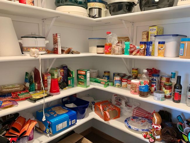 Walk-In-Pantry | Image 8