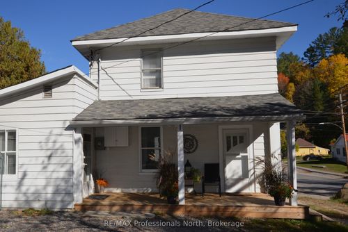 613 Mountain St, Haliburton, ON, K0M1S0 | Card Image