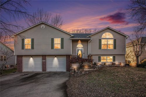 1115 Se Eastridge Drive, Blue Springs, MO, 64014 | Card Image