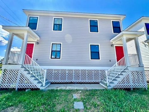 3302-3300-3302 Metropolitan St, New Orleans, LA, 70126-5736 | Card Image