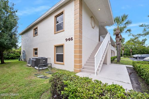201-946 15th St, Holly Hill, FL, 32117-2075 | Card Image