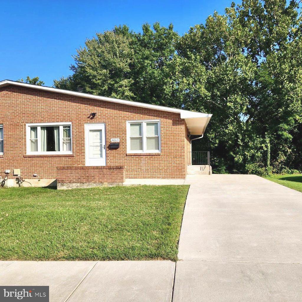 Woodhaven Rd, Rosedale, MD 21237