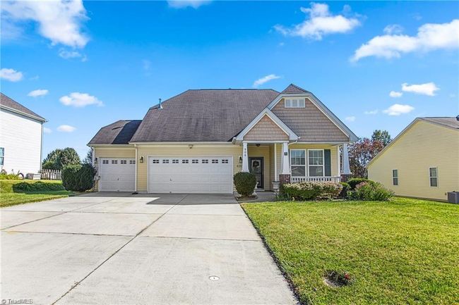 906 Leach Ave, House other with 3 bedrooms, 3 bathrooms and null parking in Thomasville NC | Image 41