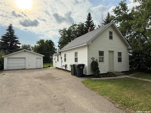 220 Maple Ave, Yorkton, SK, S3N1W5 | Card Image