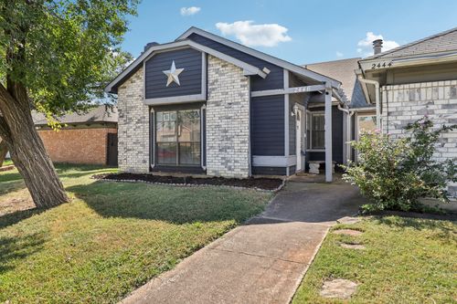 2446 E Timberview Ln, Arlington, TX, 76014-1826 | Card Image