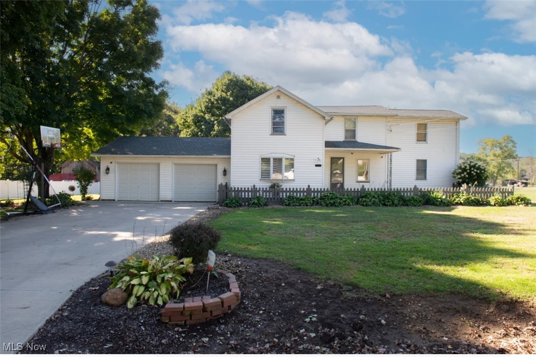 Wilson St, Leetonia, OH 44431