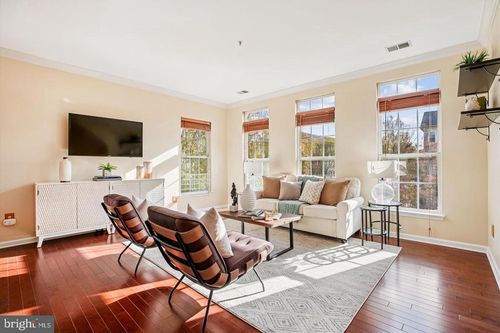 301-b-301 Cross Green St, GAITHERSBURG, MD, 20878-6481 | Card Image