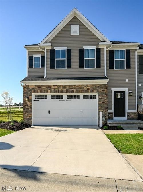158 Topsail Dr, Medina, OH, 44256-4322 | Card Image