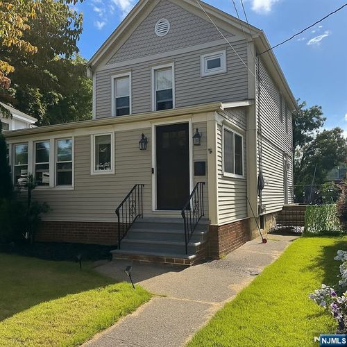 14 Pierce Ave, Midland Park, NJ, 07432-1825 | Card Image