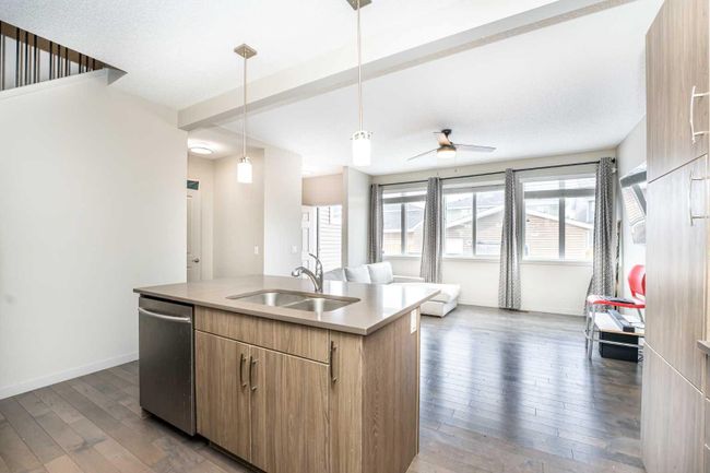 364 Redstone Drive Ne, Home with 4 bedrooms, 3 bathrooms and 2 parking in Calgary AB | Image 7