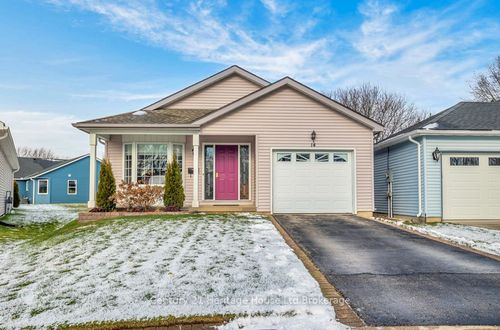 {{alt}} | Card Image