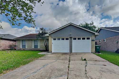 6915 Renfro Dr, Richmond, TX, 77469-5918 | Card Image