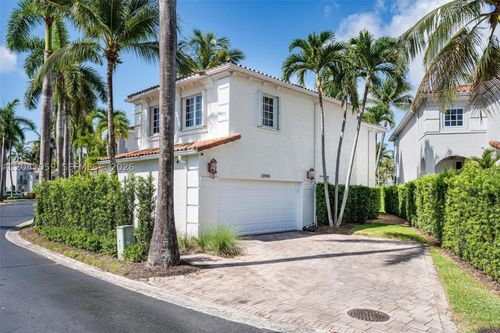 20940 Ne 31st Pl, Aventura, FL, 33180-3636 | Card Image