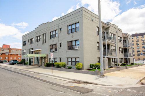 a-302 E Broadway, Long Beach, NY, 11561 | Card Image