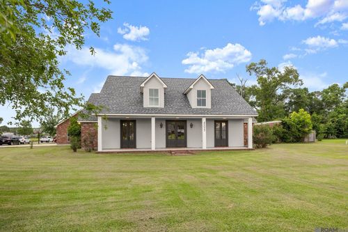 45023 Bernice Ln, Saint Amant, LA, 70774-3300 | Card Image