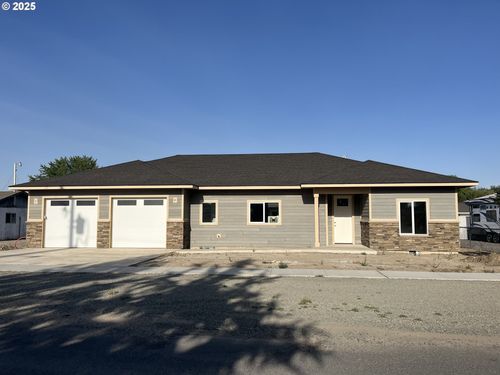 850 N Sloan St, Stanfield, OR, 97875-2098 | Card Image