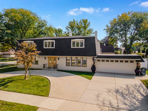 1817 E Maya Ln, Mount Prospect, IL, 60056-1681 | Card Image