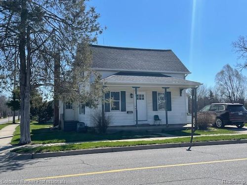 105 Court St, Lapeer, MI, 48446-2503 | Card Image