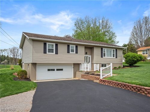 3845 Dresden Rd, Zanesville, OH, 43701-1256 | Card Image