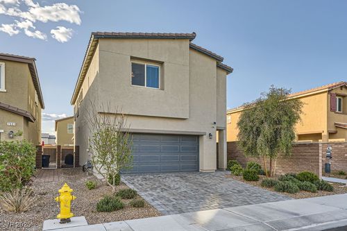 7605 Moore Creek Ln, North Las Vegas, NV, 89084-3833 | Card Image