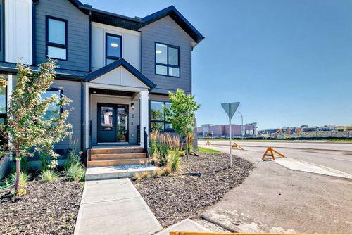 8 Silverton Glen Green Sw, Calgary, AB, T2X5B8 | Card Image