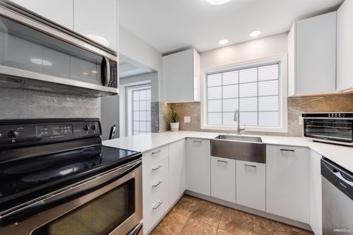 1-9437 Hazel St, Chilliwack, BC, V2P5M9 | Card Image