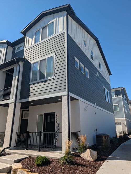 4690 W Miramonte Way #15 Way, Salt Lake City, UT, 84118 | Card Image