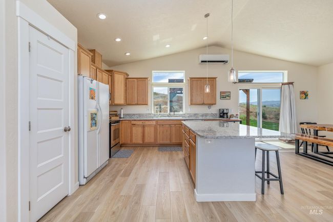 8142 Us Highway 95, House other with 3 bedrooms, 2 bathrooms and 2 parking in Marsing ID | Image 16