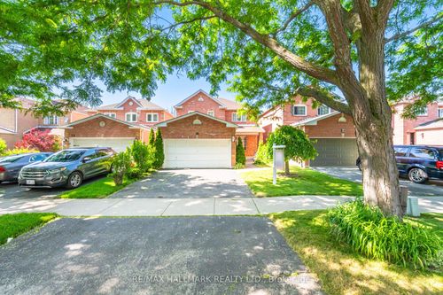 10 Iles St, Ajax, ON, L1T3V9 | Card Image
